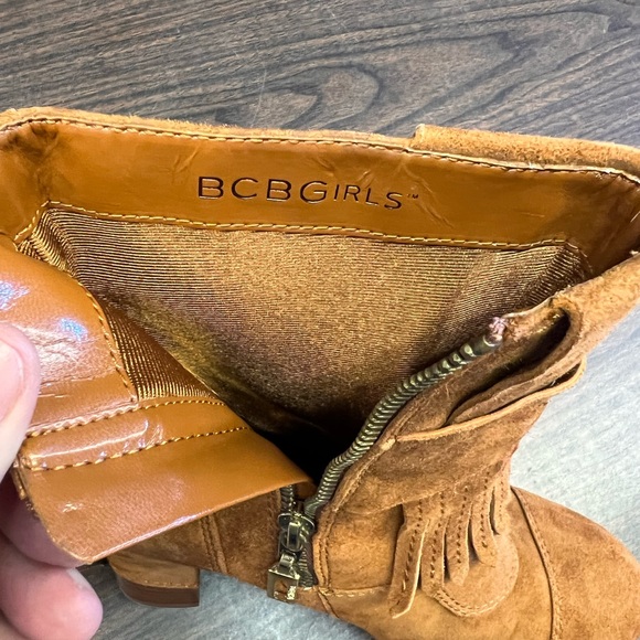 NWOB BCBG Suede boots size 9 1/2 - Picture 5 of 6